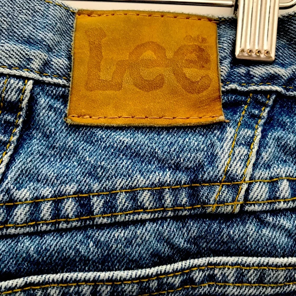 Vintage Lee mom/dad jeans stains on front as shown vintage size 18w/P - Picture 1 of 10